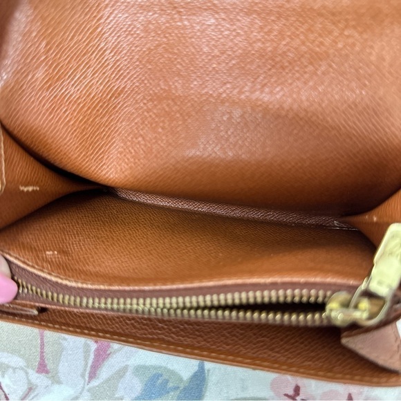 Louis Vuitton | Monogram Porte Monnaie Zip Bifold Wallet - Picture 10 of 14